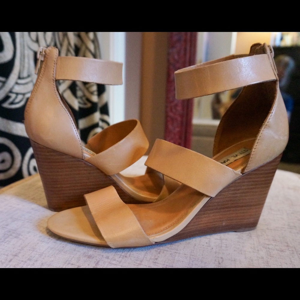 🔮Steve Madden Leather Wedge Strappy Sandal - Nude
